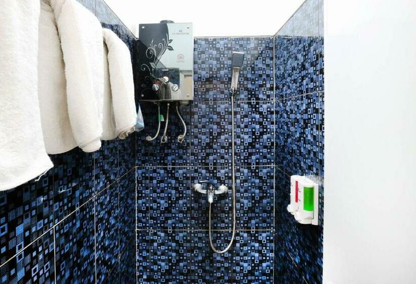 חדר משפחתי, Saung Balibu