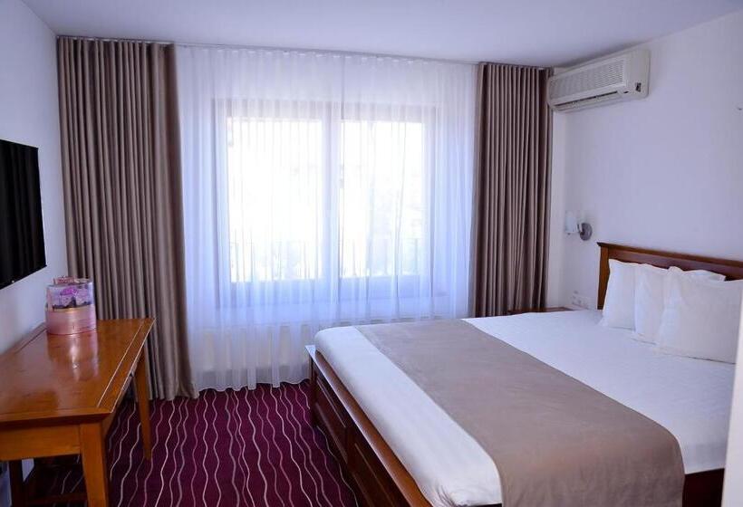 スタンダードルーム, Boutique Damiani