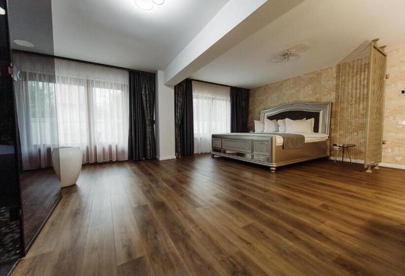 デラックススタジオ, Boutique Damiani