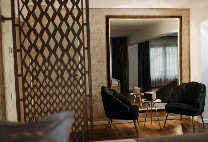 デラックススタジオ, Boutique Damiani