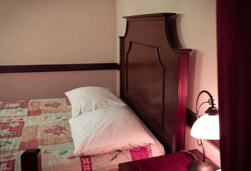 اتاق استاندارد یک نفره, De Don Pedro