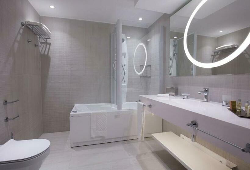 Deluxe Svit Havsutsikt, Doubletree By Hilton Pointenoire