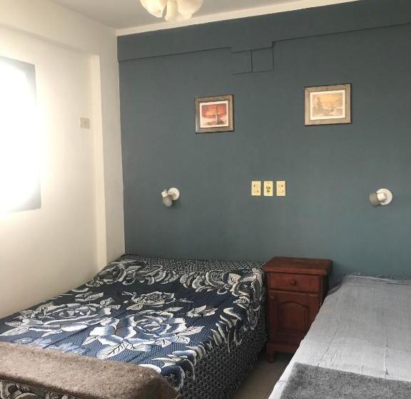 اتاق استاندارد سه نفره, Hostal Del Milagro