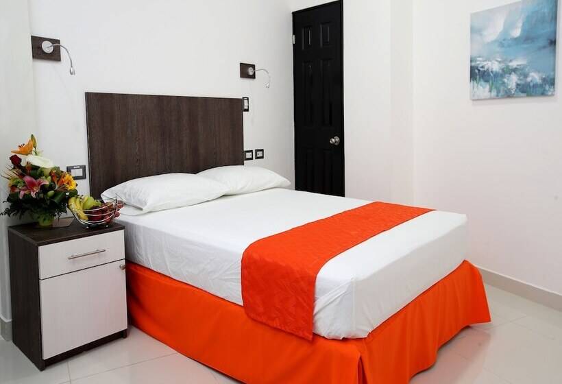 スタンダードルーム, Milán Costa Rica