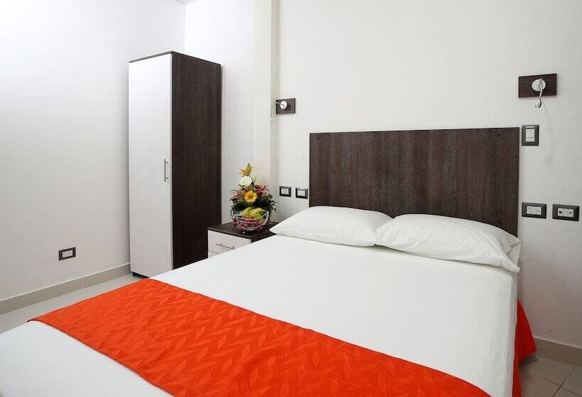 デラックスルーム, Milán Costa Rica