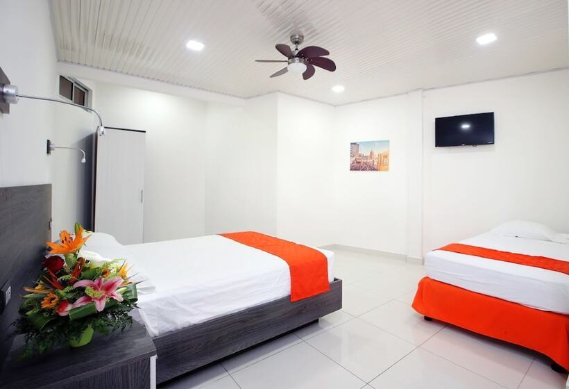 デラックストリプルルーム, Milán Costa Rica