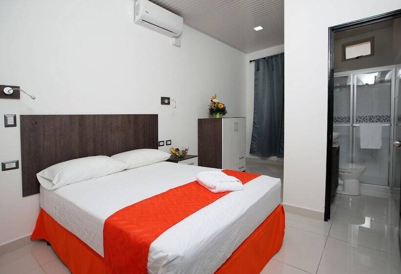 デラックスルーム, Milán Costa Rica