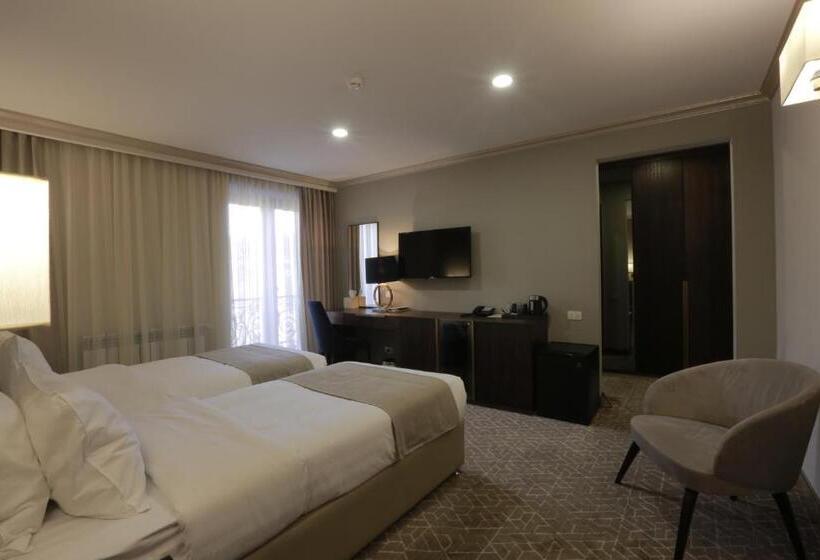 חדר סטנדרט נוף לעיר, Jermuk Hotel And Spa