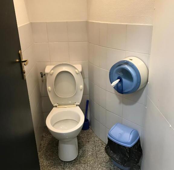 חדר סטנדרט חדר אמבטיה משותף, Moderne