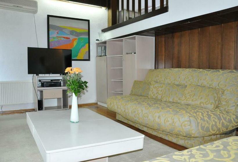 آپارتمان 1 خوابه, Simpo Pržar