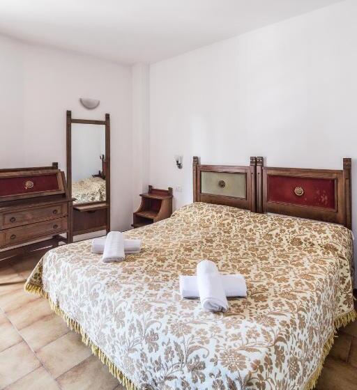 غرفة قياسية مطلة على الجبل, Hostel Il Pirata