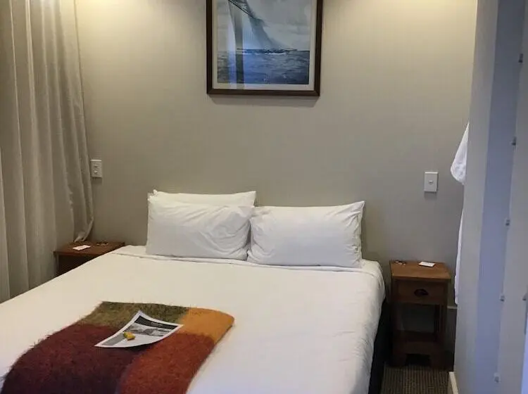 آپارتمان 1 خوابه, Poshtel
