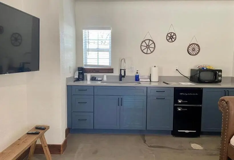 デラックスファミリールーム, Blanco County Inn & Guesthouses