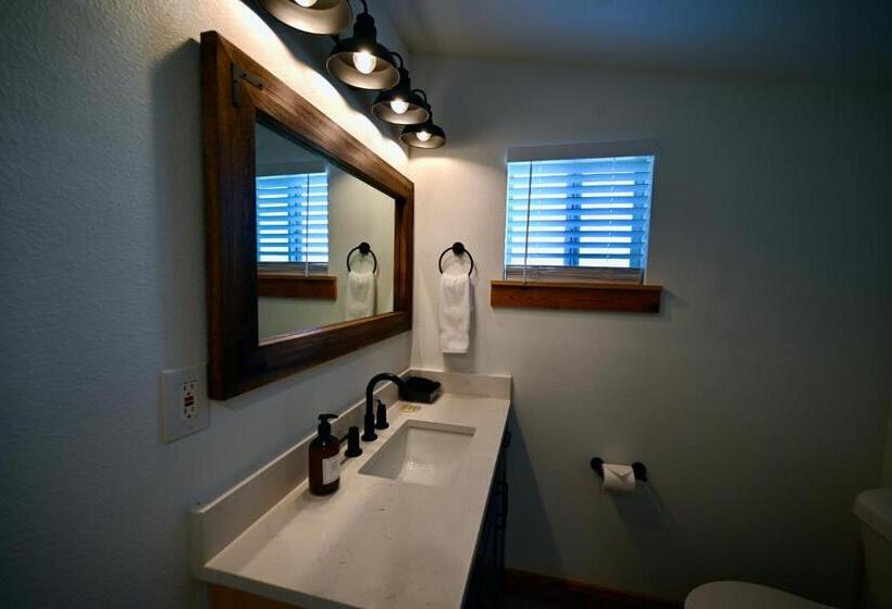 Quarto Deluxe, Blanco County Inn & Guesthouses