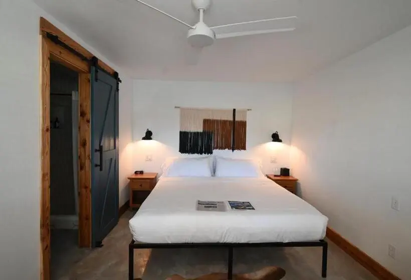 キングサイドベッドのスタンダードワンルーム, Blanco County Inn & Guesthouses