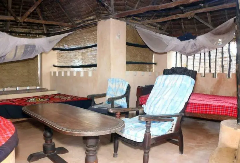 اتاق لوکس با بالکن و چشم‌انداز دریا, Wildebeeste Lamu