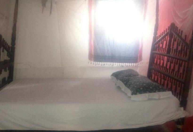 Triple Room Sea View, Wildebeeste Lamu