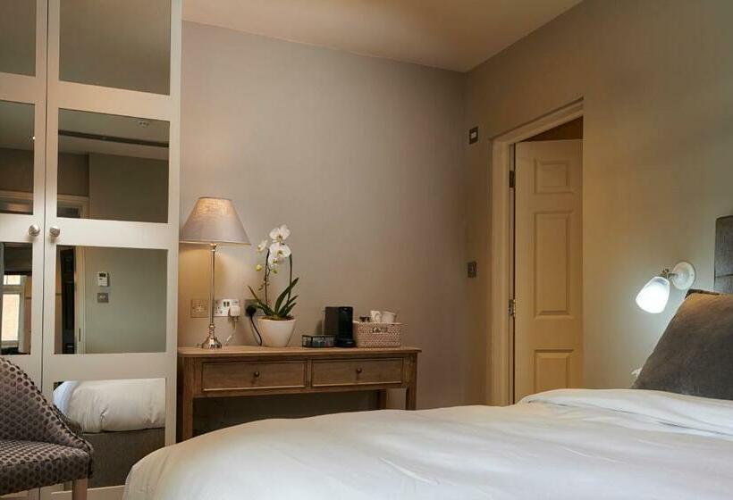 Standart Oda, The Bridge Pub & Rooms