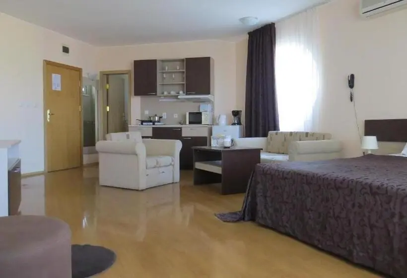 スタンダードスタジオ, Apart Hotel Vechna R