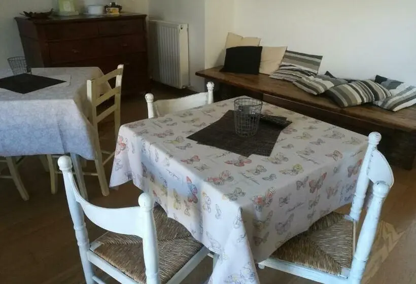 اتاق لوکس با بالکن, Agriturismo La Di Buiat