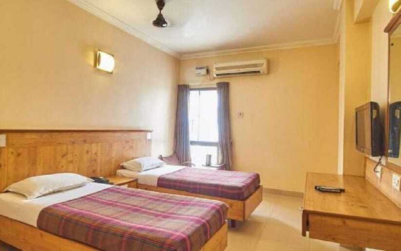 Quarto Deluxe, Legend S Inn