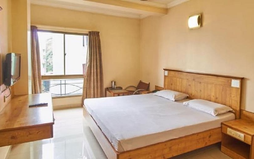 Camera Deluxe, Legend S Inn