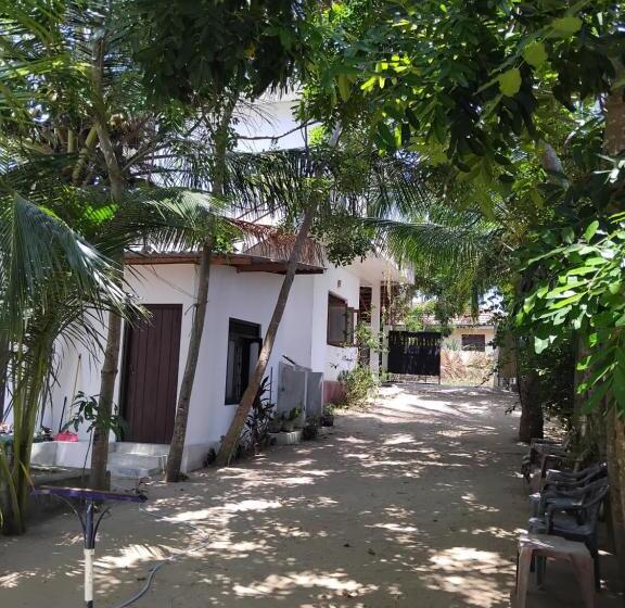 اتاق استاندارد, 20 House Villa