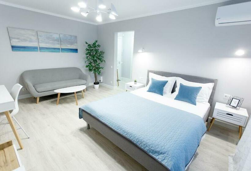 발코니가 있는 스위트, Apart Hotel Lavina