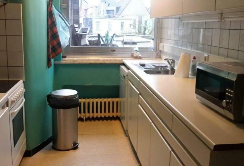 اتاق استاندارد با سرویس بهداشتی مشترک, Harmony House