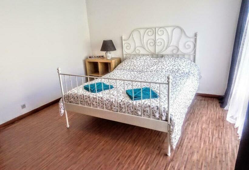 اتاق استاندارد با سرویس بهداشتی مشترک, Harmony House