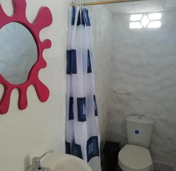 اتاق استاندارد, Payande  Tatacoa