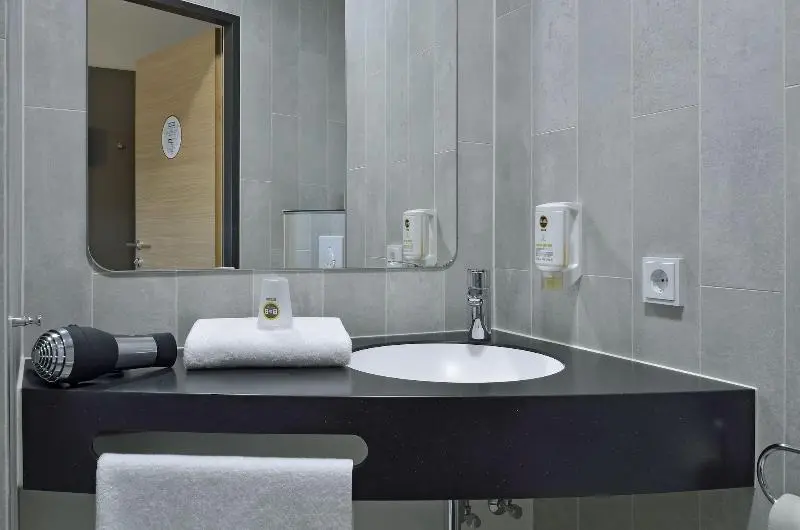 اتاق استاندارد یک نفره, B&b Hotel Graz City Süd