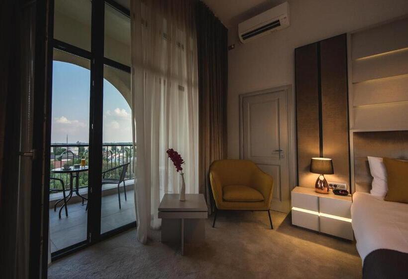 Номер Deluxe с Балконом, Edma