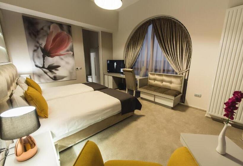 Номер Deluxe с Балконом, Edma