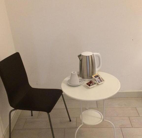 スーペリアールーム, Apeiron