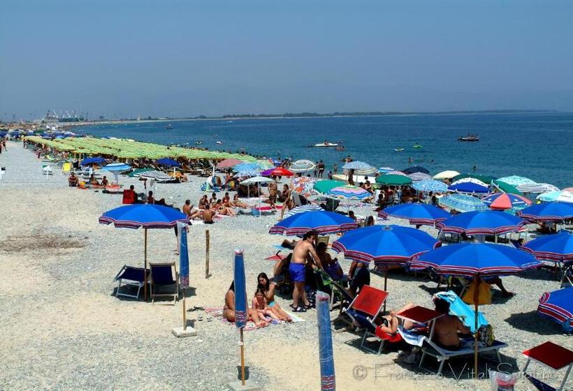 スタンダードルーム, Apeiron