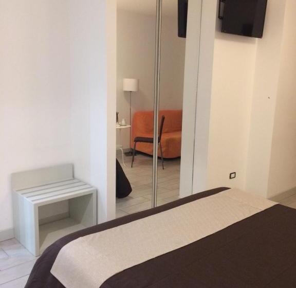 デラックスルーム, Apeiron