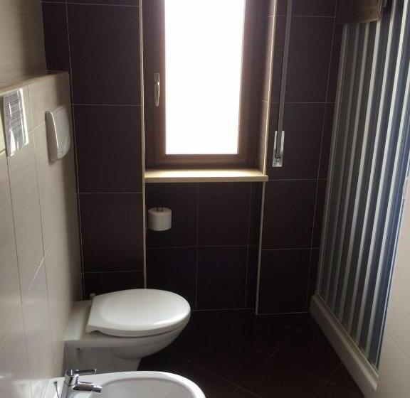 デラックスルーム, Apeiron