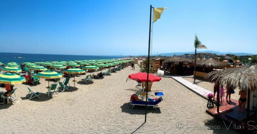 スーペリアファミリールーム, Apeiron