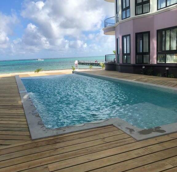 סוויטת דלוקס נוף לים, Diamante Beachfront Suites