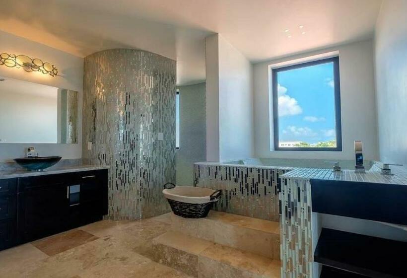 סוויטת דלוקס נוף לים, Diamante Beachfront Suites