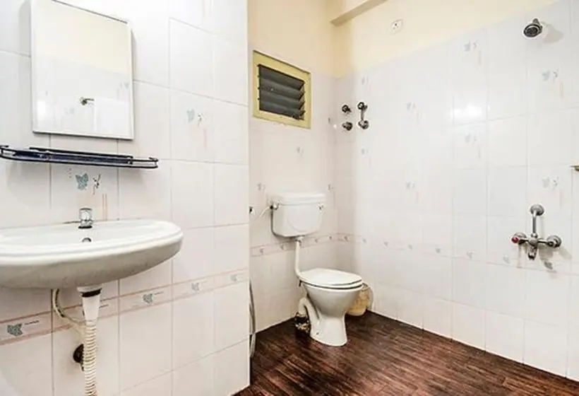 デラックスルーム, Fabhotel Aditya Yatri Nivas   Nr Tirupati Railway Station