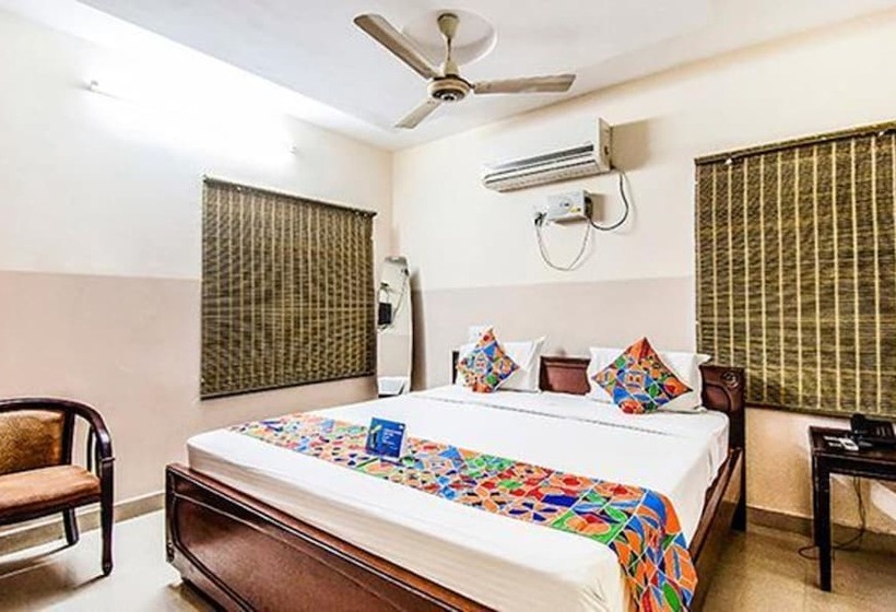 Номер Deluxe, Fabhotel Aditya Yatri Nivas   Nr Tirupati Railway Station