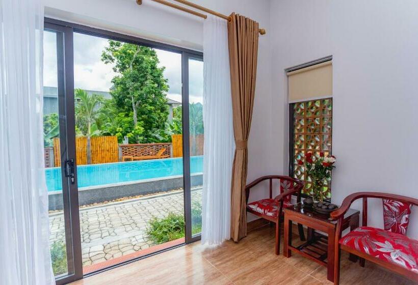 اتاق سوپریور با چشمانداز استخر, Commander Lodge