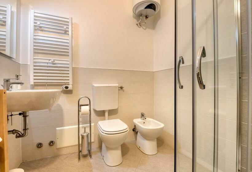 Habitació Estàndard Bany Compartit, Maison Castelli