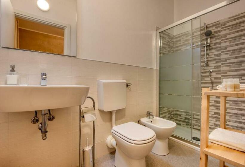 Habitació Estàndard, Maison Castelli