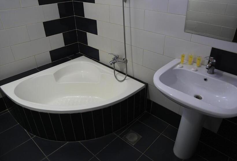 اتاق اکونومی یک تخته, Ajnadeen