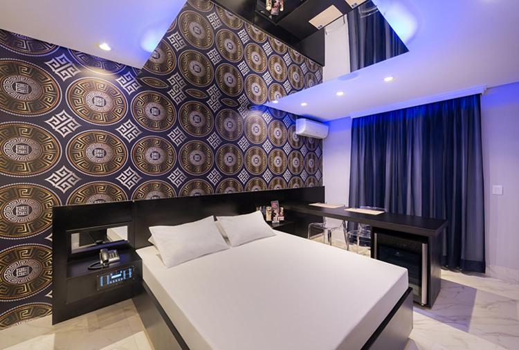 Suite with Pool, Azure Motel