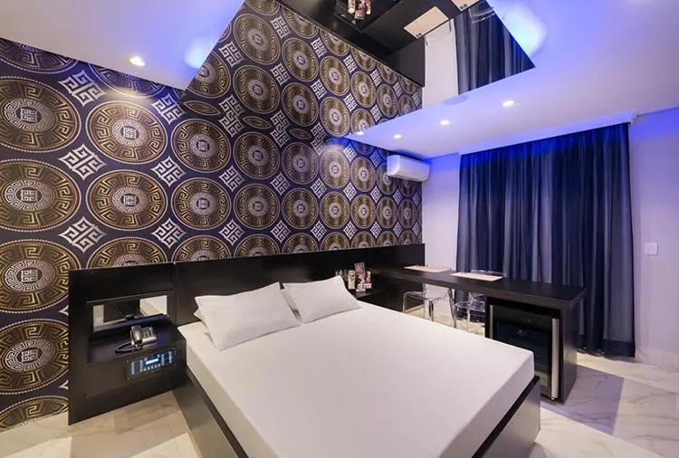 Suite with Pool, Azure Motel