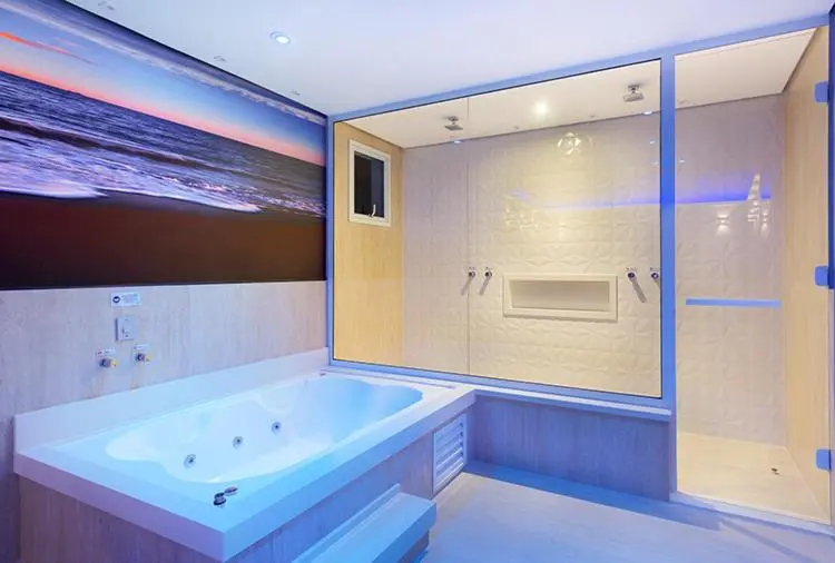 Suite with Pool, Azure Motel